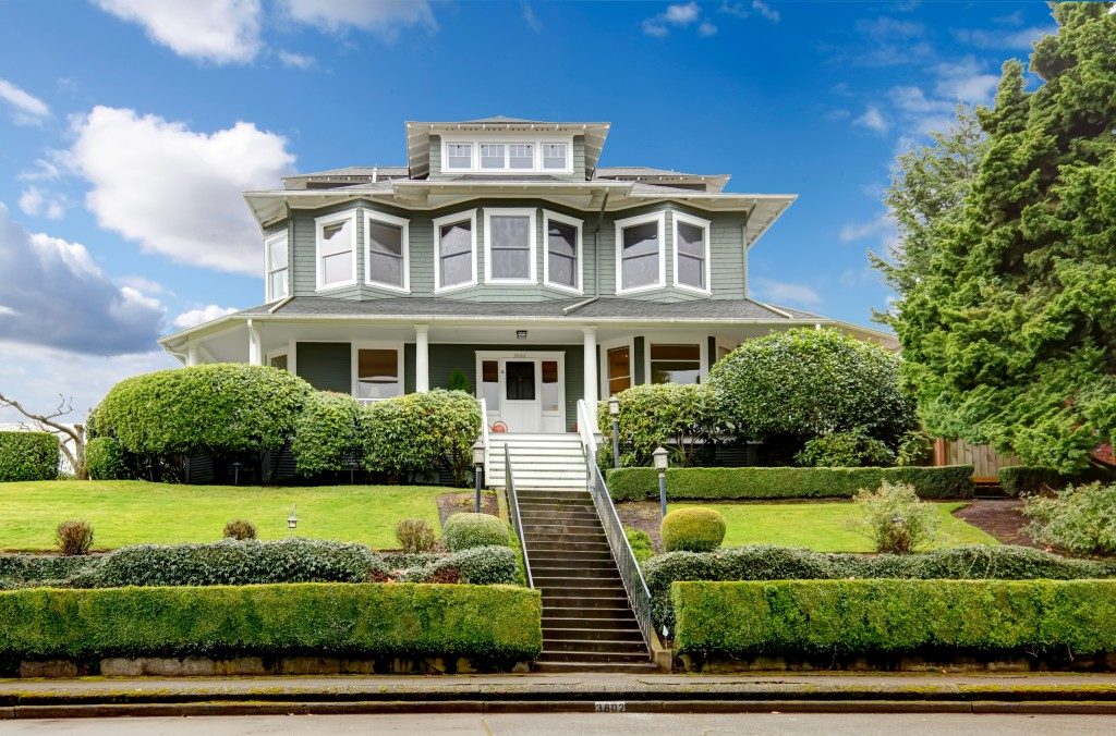 Mansion with large front yard